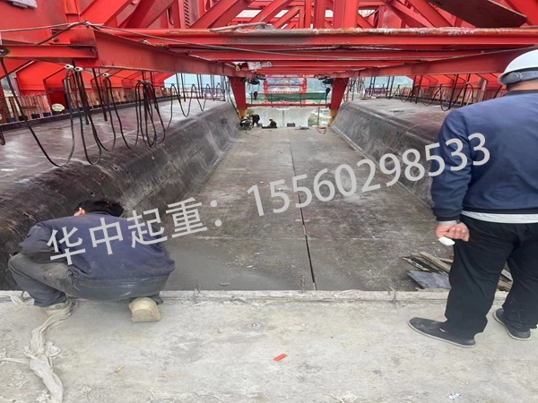 32-900吨上行式移动模架